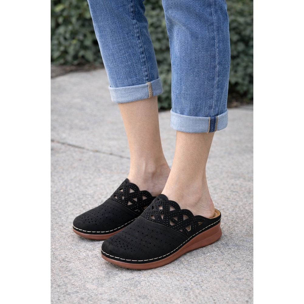 Boho Lightweight Black LaserCut‎ Rhinestone Comfy Massage Footbed US9/EUR40Clogs